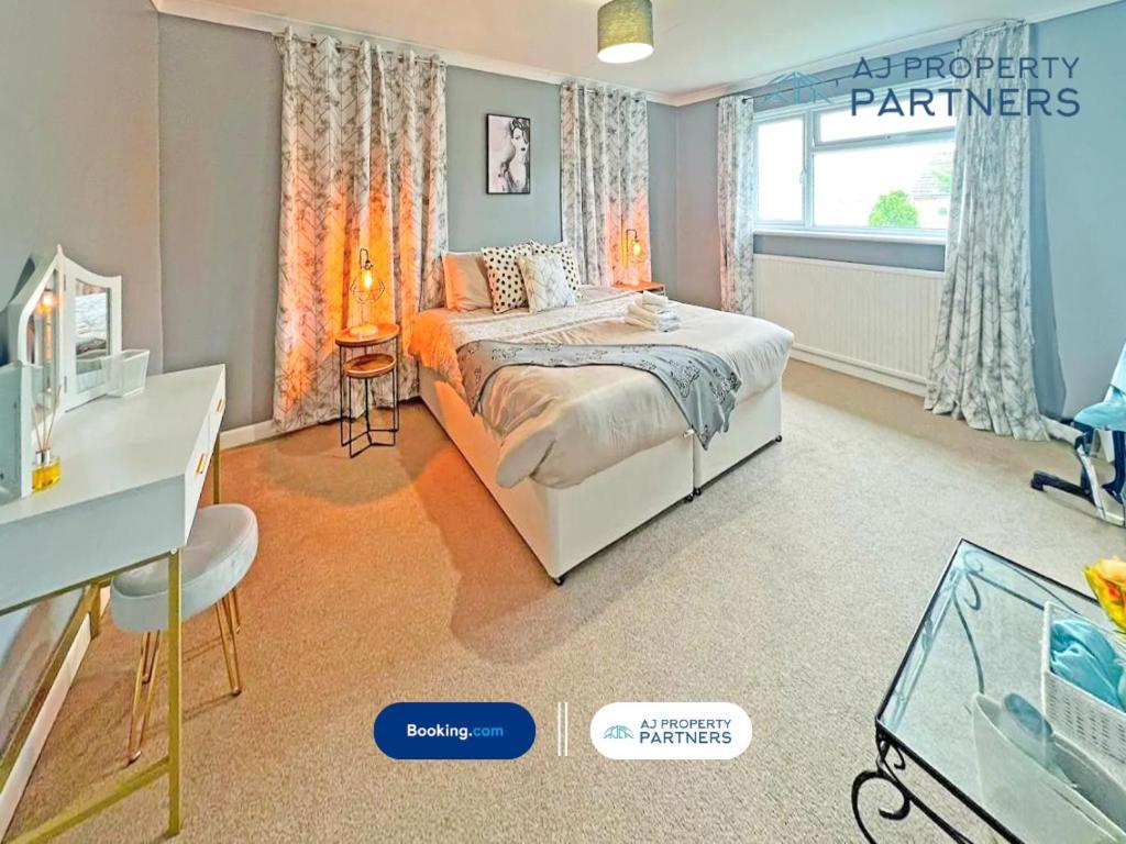 Premium Deal L Hill View Home L Last-Minute Offer L Cheltenham L Aj Properties L Perfect For Short Or Long Stays L 4Beds 4Bedrooms Kültér fotó