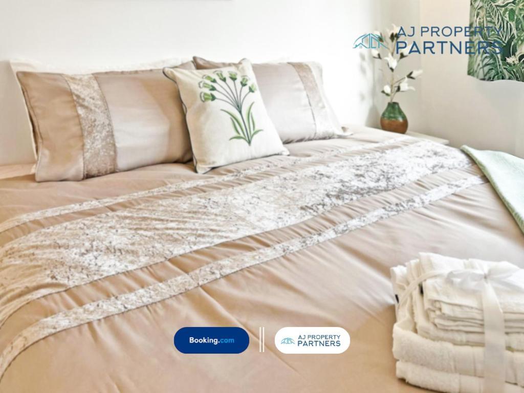 Premium Deal L Hill View Home L Last-Minute Offer L Cheltenham L Aj Properties L Perfect For Short Or Long Stays L 4Beds 4Bedrooms Kültér fotó