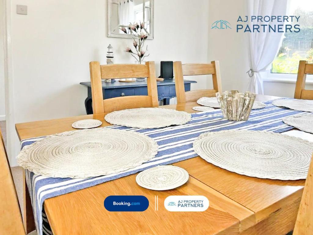 Premium Deal L Hill View Home L Last-Minute Offer L Cheltenham L Aj Properties L Perfect For Short Or Long Stays L 4Beds 4Bedrooms Kültér fotó